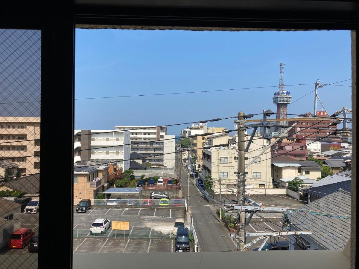 J-Hoppers Beppu Guesthouse ジェイホッパーズ別府ゲストハウス Exterior photo